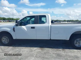 2019 Ford F-250 XL с VIN 1FT7X2A67KEC53878, выставлен на аукционе IAAI как лот 42707576 с пробегом 155 920 миль миль и . История ставок и продаж доступна на DreamBid. Изображение 14.