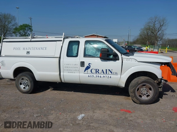 2015 Ford Super Duty F-250 SRW XLT with VIN 1FT7X2B69FEA73967, listed as a IAAI auction lot 41977446 with 270,442 mi miles. Bid and sale history available at carsss.com. Image 13.