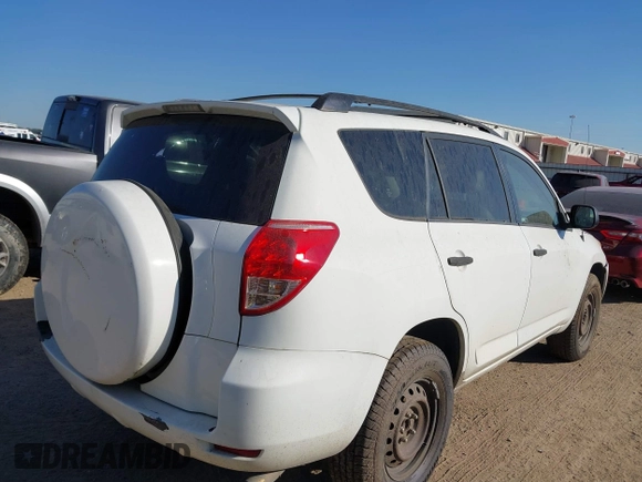 2007 Toyota RAV4 with VIN JTMZD33V475075446, listed as a IAAI auction lot 40643030 with 175,216 mi miles. Bid and sale history available at carsss.com. Image 4.