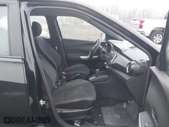 2019 Nissan Kicks S with VIN 3N1CP5CU6KL527179, listed as a IAAI auction lot 41479057 with 97,895 mi miles. Bid and sale history available at carsss.com. Image 5.