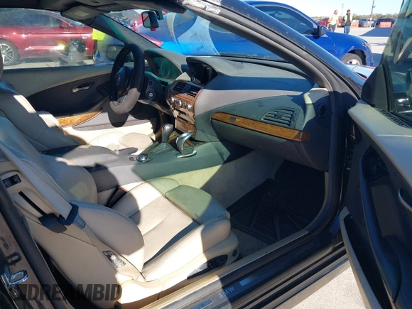 2005 BMW 6 Series 645Ci with VIN WBAEK73425B327631, listed as a IAAI auction lot 40923954 with 189,010 mi miles. Bid and sale history available at carsss.com. Image 5.