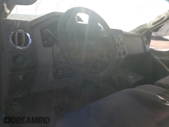 2012 Ford F-250 XL с VIN 1FT7X2B67CEB10641, выставлен на аукционе Copart как лот 85879484 с пробегом Не указан миль и Списание • Salvage title. История ставок и продаж доступна на DreamBid. Изображение 8.