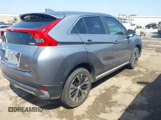 2018 Mitsubishi Eclipse Cross SE z VIN JA4AT5AA0JZ037573, wystawiony jako IAAI lot #42041908 z przebiegiem 143 391 mil mil oraz . Historia ofert i sprzedaży dostępna na DreamBid. Obrazek 4.