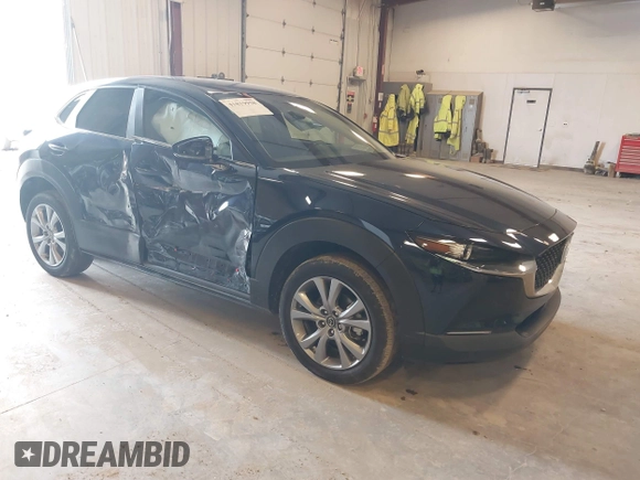2021 Mazda CX-30 Select with VIN 3MVDMBBL8MM317065, listed as a IAAI auction lot 41819958 with 33,047 mi miles. Bid and sale history available at carsss.com. Image 1.