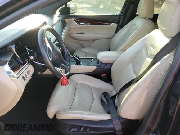 2017 Cadillac XT5 Premium Luxury AWD z VIN 1GYKNERS5HZ111852, wystawiony jako Copart lot #80738844 z przebiegiem 131 592 mil mil oraz Nie do naprawy • Non repairable. Historia ofert i sprzedaży dostępna na DreamBid. Obrazek 7.