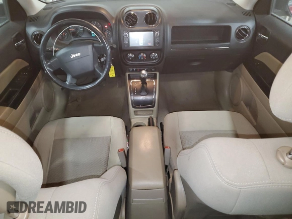 2010 Jeep Patriot Sport z VIN 1J4NF1GB5AD620526, wystawiony jako Copart lot #89088465 z przebiegiem 131 288 mil mil oraz Szkoda całkowita • Salvage title. Historia ofert i sprzedaży dostępna na DreamBid. Obrazek 8.