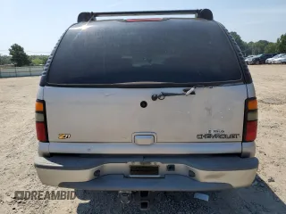 2004 Chevrolet Suburban Z71 with VIN 3GNFK16Z74G305505, listed as a Copart auction lot 68907834 with 0 mi miles and Salvage Title. Bid and sale history available at carsss.com. Image 6.