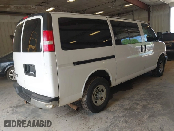 2016 Chevrolet Express Passenger LT with VIN 1GAZGMFG6G1222747, listed as a IAAI auction lot 42569502 with 191,178 mi miles and . Bid and sale history available at DreamBid. Image 4.