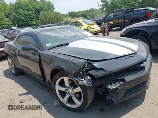 2011 Chevrolet Camaro 2LT z VIN 2G1FC1ED5B9122079, wystawiony jako IAAI lot #42407944 z przebiegiem 68 581 mil mil oraz . Historia ofert i sprzedaży dostępna na DreamBid. Obrazek 1.