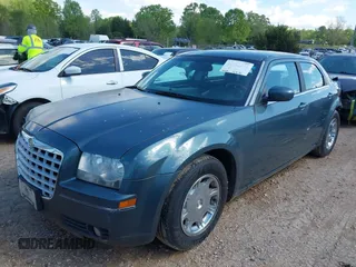 2005 Chrysler 300 with VIN 2C3AA53G35H157083, listed as a IAAI auction lot 41945392 with 192,215 mi miles. Bid and sale history available at carsss.com. Image 17.
