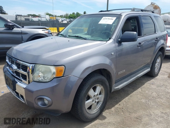 2008 Ford Escape XLT with VIN 1FMCU93128KA42482, listed as a IAAI auction lot 41979106 with 292,130 mi miles. Bid and sale history available at carsss.com. Image 2.