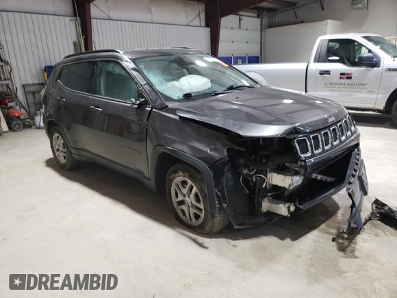 2020 Jeep Compass Sport с VIN 3C4NJCAB9LT144349, выставлен на аукционе Copart как лот 52350725 с пробегом 71 282 миль миль и Списание • Salvage title. История ставок и продаж доступна на DreamBid. Изображение 4.