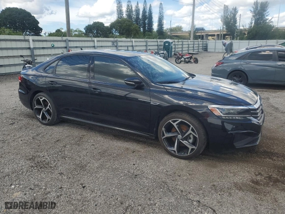 2021 Volkswagen Passat 2.0T R-Line with VIN 1VWMA7A31MC014703, listed as a Copart auction lot 75959334 with 35,201 mi miles and Salvage Title. Bid and sale history available at carsss.com. Image 4.