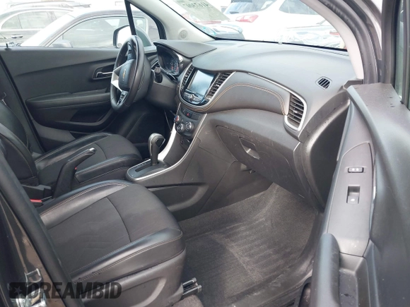 2017 Chevrolet Trax LT with VIN KL7CJPSB4HB167833, listed as a IAAI auction lot 41673007 with 81,333 mi miles. Bid and sale history available at carsss.com. Image 5.