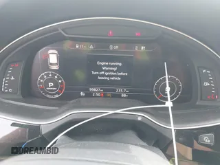 2017 Audi Q7 Premium Plus z VIN WA1LAAF77HD031992, wystawiony jako IAAI lot #42058343 z przebiegiem 99 827 mil mil oraz . Historia ofert i sprzedaży dostępna na DreamBid. Obrazek 7.