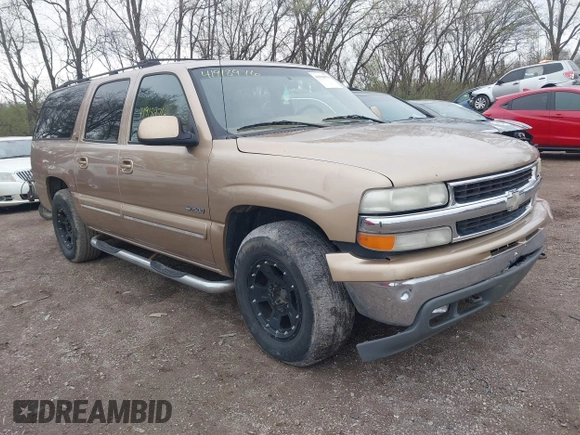 2000 Chevrolet Suburban LT with VIN 3GNFK16T6YG170955, listed as a IAAI auction lot 41918976 with 332,207 mi miles. Bid and sale history available at carsss.com. Image 1.