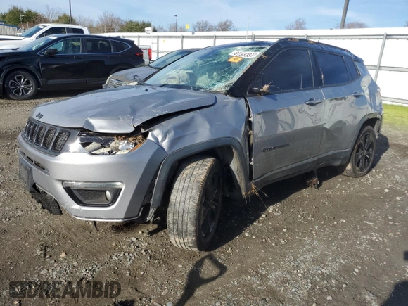 2020 Jeep Compass Latitude with VIN 3C4NJCBB7LT147555, listed as a Copart auction lot 87333844 with Not Provided miles and Salvage Title. Bid and sale history available at carsss.com. Image 1.