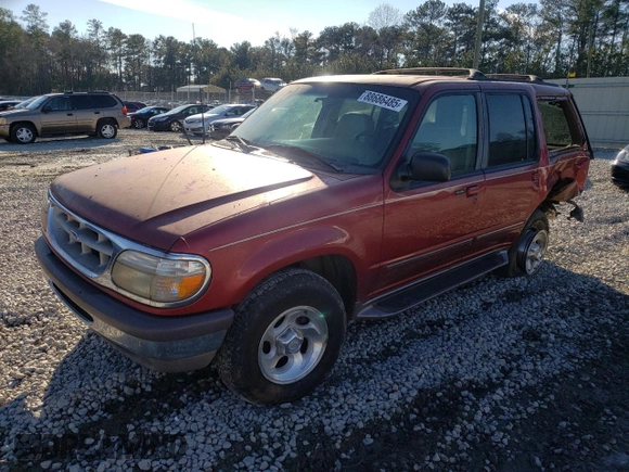 1997 Ford Explorer XL z VIN 1FMDU32E7VZB27827, wystawiony jako Copart lot #88686485 z przebiegiem 237 485 mil mil oraz Szkoda całkowita • Salvage title. Historia ofert i sprzedaży dostępna na DreamBid. Obrazek 1.