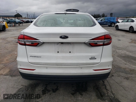 2020 Ford Fusion SE z VIN 3FA6P0LU2LR249589, wystawiony jako Copart lot #48800935 z przebiegiem 50 822 mil mil oraz Szkoda całkowita • Salvage title. Historia ofert i sprzedaży dostępna na DreamBid. Obrazek 6.