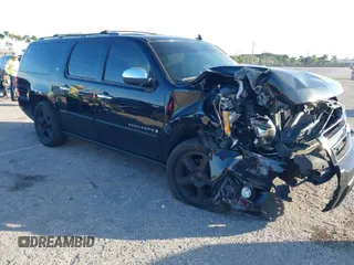 2008 Chevrolet Suburban LTZ with VIN 3GNFC16Y78G211215, listed as a IAAI auction lot 41250412 with Not Provided miles. Bid and sale history available at carsss.com. Image 1.