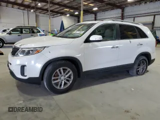 2014 Kia Sorento LX z VIN 5XYKT3A65EG434047, wystawiony jako Copart lot #60717065 z przebiegiem 218 132 mil mil oraz Czysty tytuł • Clean title. Historia ofert i sprzedaży dostępna na DreamBid. Obrazek 1.