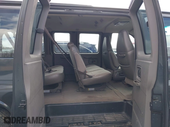 2003 Chevrolet City Express Cargo z VIN 1GNFH15T331163307, wystawiony jako IAAI lot #41788527 z przebiegiem 146 843 mil mil oraz . Historia ofert i sprzedaży dostępna na DreamBid. Obrazek 8.