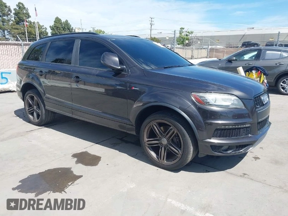 2012 Audi Q7 3.0T S line with VIN WA1DGAFEXCD009172, listed as a IAAI auction lot 42029533 with 105,815 mi miles. Bid and sale history available at carsss.com. Image 1.