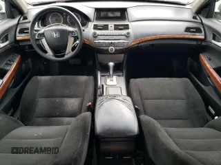 2012 Honda Accord EX z VIN 1HGCP3F75CA016600, wystawiony jako Copart lot #55654215 z przebiegiem 71 489 mil mil oraz Czysty tytuł • Clean title. Historia ofert i sprzedaży dostępna na DreamBid. Obrazek 8.