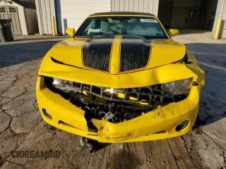 2013 Chevrolet Camaro LT z VIN 2G1FB3D38D9217987, wystawiony jako Copart lot #76570004 z przebiegiem 108 781 mil mil oraz Szkoda całkowita • Salvage title. Historia ofert i sprzedaży dostępna na DreamBid. Obrazek 5.