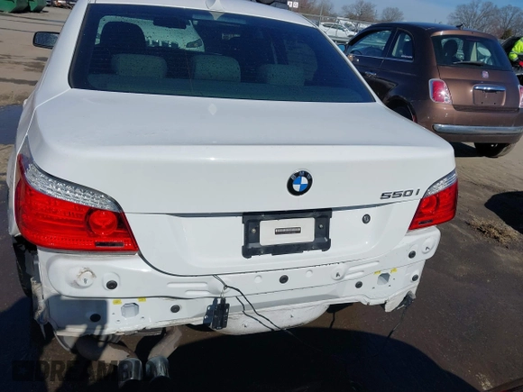 2008 BMW 5 Series 550i with VIN WBANW53588CT54008, listed as a IAAI auction lot 41586487 with 81,351 mi miles. Bid and sale history available at carsss.com. Image 6.