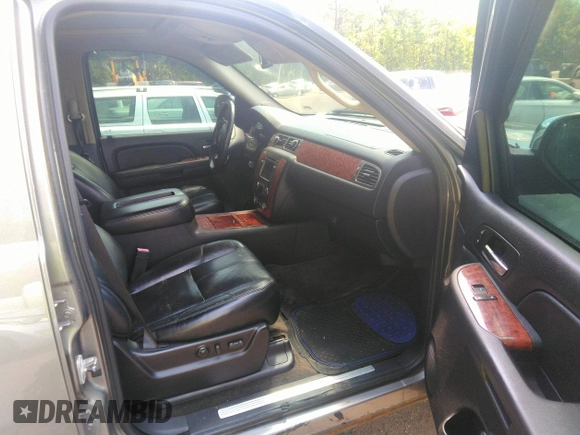 2007 Chevrolet Avalanche 3LT with VIN 3GNFK12397G266261, listed as a IAAI auction lot 42304396 with 187,573 mi miles and . Bid and sale history available at DreamBid. Image 5.