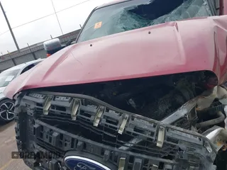 2015 Ford F-250 Lariat с VIN 1FT7W2BT9FEC53734, выставлен на аукционе IAAI как лот 42385909 с пробегом Не указан миль и . История ставок и продаж доступна на DreamBid. Изображение 10.