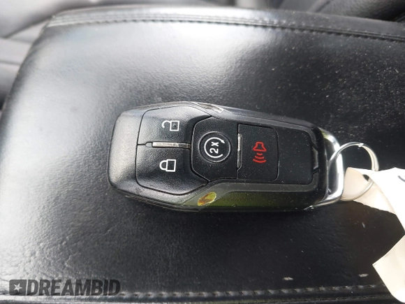 2015 Lincoln MKC z VIN 5LMCJ1A91FUJ13477, wystawiony jako IAAI lot #42042457 z przebiegiem 134 046 mil mil oraz . Historia ofert i sprzedaży dostępna na DreamBid. Obrazek 11.