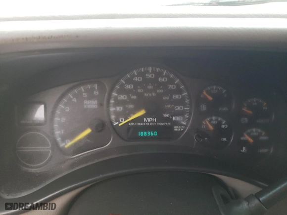 2000 Chevrolet Silverado 1500 LS with VIN 2GCEC19T1Y1204483, listed as a Copart auction lot 43361205 with 188,360 mi miles and Salvage Title. Bid and sale history available at carsss.com. Image 9.