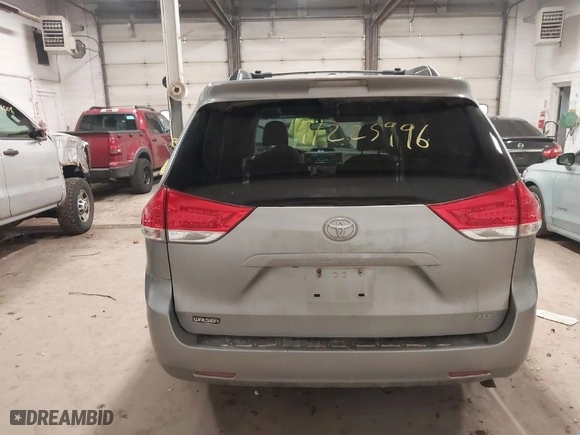 2013 Toyota Sienna XLE AAS with VIN 5TDYK3DC0DS377112, listed as a IAAI auction lot 41225996 with 149,814 mi miles. Bid and sale history available at carsss.com. Image 16.