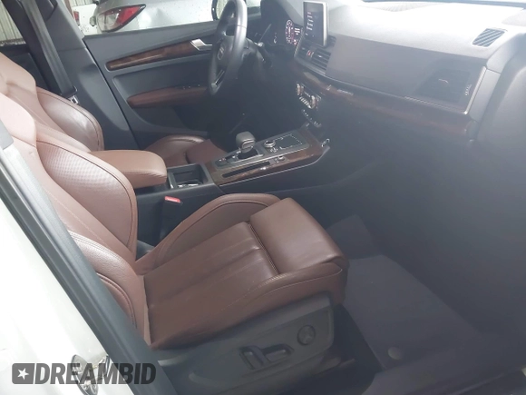 2020 Audi Q5 Premium Plus z VIN WA1BNAFY0L2105010, wystawiony jako IAAI lot #42121483 z przebiegiem 64 244 mil mil oraz . Historia ofert i sprzedaży dostępna na DreamBid. Obrazek 5.