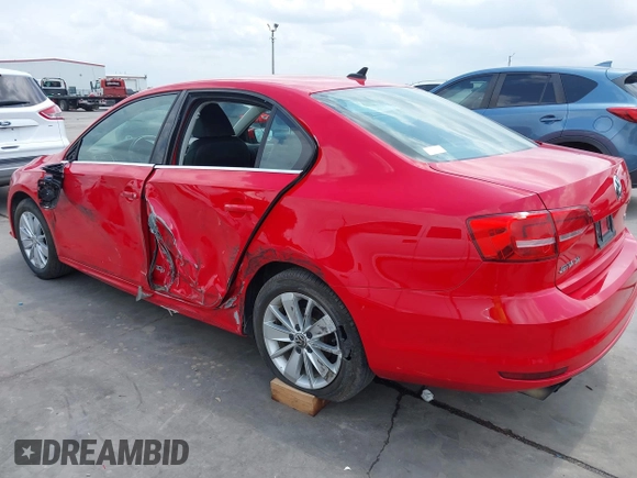 2015 Volkswagen Jetta SE with VIN 3VWD07AJ3FM275737, listed as a IAAI auction lot 42098894 with 131,716 mi miles and . Bid and sale history available at DreamBid. Image 3.