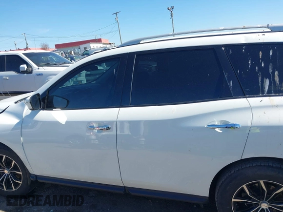 2020 Nissan Pathfinder S with VIN 5N1DR2AN8LC608330, listed as a IAAI auction lot 41637490 with 86,946 mi miles. Bid and sale history available at carsss.com. Image 14.