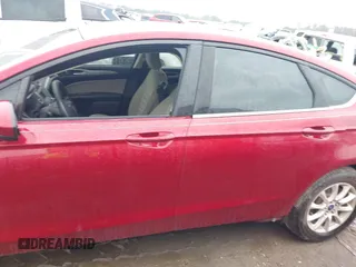 2018 Ford Fusion S with VIN 3FA6P0G73JR107088, listed as a IAAI auction lot 41532008 with 146,948 mi miles. Bid and sale history available at carsss.com. Image 15.