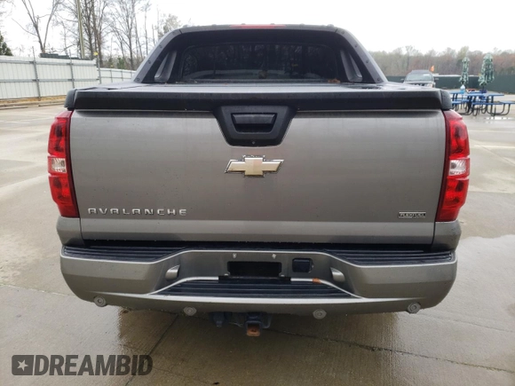 2008 Chevrolet Avalanche LTZ with VIN 3GNFK123X8G299738, listed as a Copart auction lot 50329585 with 212,632 mi miles and Clean Title. Bid and sale history available at DreamBid. Image 6.