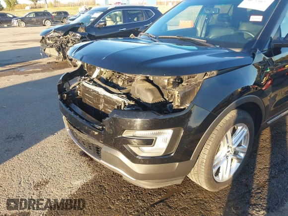 2017 Ford Explorer XLT z VIN 1FM5K8D8XHGB89706, wystawiony jako IAAI lot #40753077 z przebiegiem 96 578 mil mil oraz . Historia ofert i sprzedaży dostępna na DreamBid. Obrazek 6.