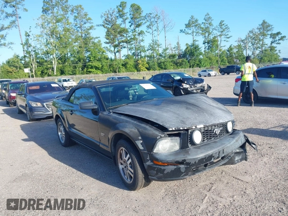 2006 Ford Mustang GT Deluxe with VIN 1ZVFT85H365115375, listed as a IAAI auction lot 42744169 with 328,050 mi miles and . Bid and sale history available at DreamBid. Image 1.