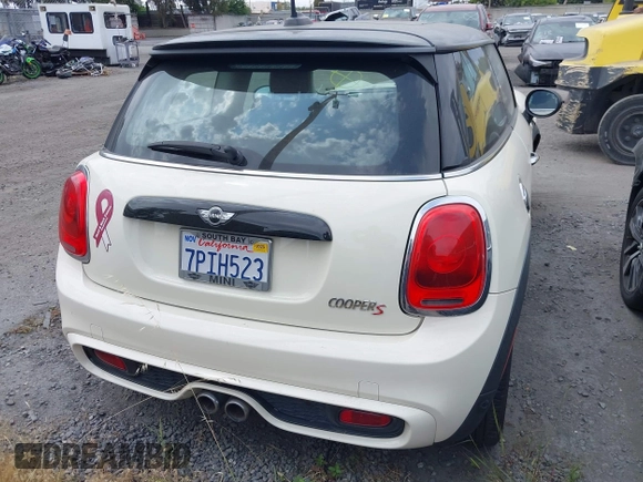 2015 MINI Hardtop S z VIN WMWXP7C55F2A39819, wystawiony jako IAAI lot #42338717 z przebiegiem 64 961 mil mil oraz . Historia ofert i sprzedaży dostępna na DreamBid. Obrazek 16.