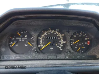 1993 Mercedes-Benz E Class with VIN WDBEA32E9PB936886, listed as a Copart auction lot 86800894 with 115,217 mi miles and Salvage Title. Bid and sale history available at carsss.com. Image 9.