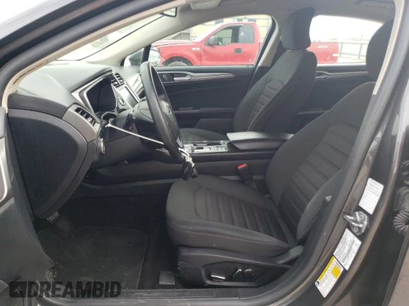 2019 Ford Fusion SE with VIN 3FA6P0LU8KR256531, listed as a Copart auction lot 44601243 with 65,642 mi miles and . Bid and sale history available at DreamBid. Image 7.