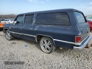 1988 GMC Suburban z VIN 1GKER16K5JF536794, wystawiony jako Copart lot #49308115 z przebiegiem 95 416 mil mil oraz Tytuł czysty. Historia ofert i sprzedaży dostępna na DreamBid. Obrazek 2.