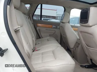 2007 Lincoln MKX with VIN 2LMDU68C57BJ17122, listed as a IAAI auction lot 41706762 with 170,982 mi miles. Bid and sale history available at carsss.com. Image 8.