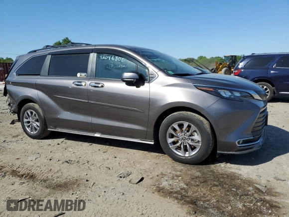 2024 Toyota Sienna XLE with VIN 5TDYSKFC1RS149845, listed as a Copart auction lot 54313515 with 10,753 mi miles and Salvage title. Bid and sale history available at DreamBid. Image 4.