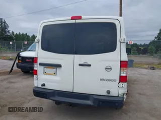 2019 Nissan NV SV z VIN 1N6AF0KY6KN807177, wystawiony jako IAAI lot #42495939 z przebiegiem 230 210 mil mil oraz . Historia ofert i sprzedaży dostępna na DreamBid. Obrazek 17.