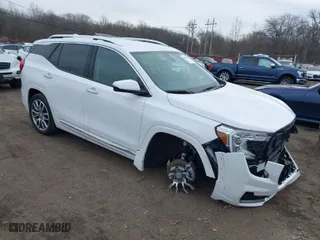 2024 GMC Terrain Denali with VIN 3GKALXEGXRL147554, listed as a IAAI auction lot 41619567 with 7,235 mi miles. Bid and sale history available at carsss.com. Image 1.